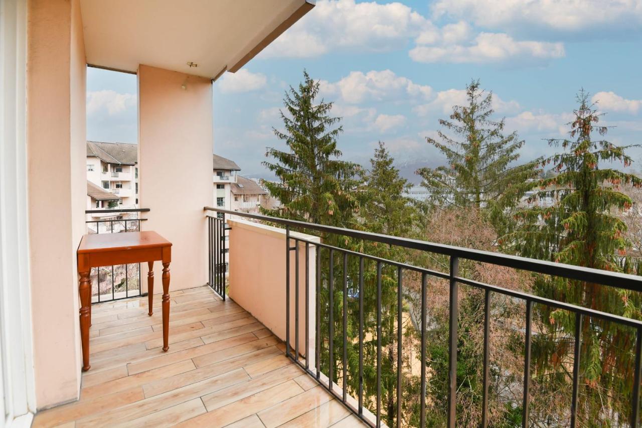 Nice Apartment With Balcony Very Close To The City Center 阿讷西 外观 照片